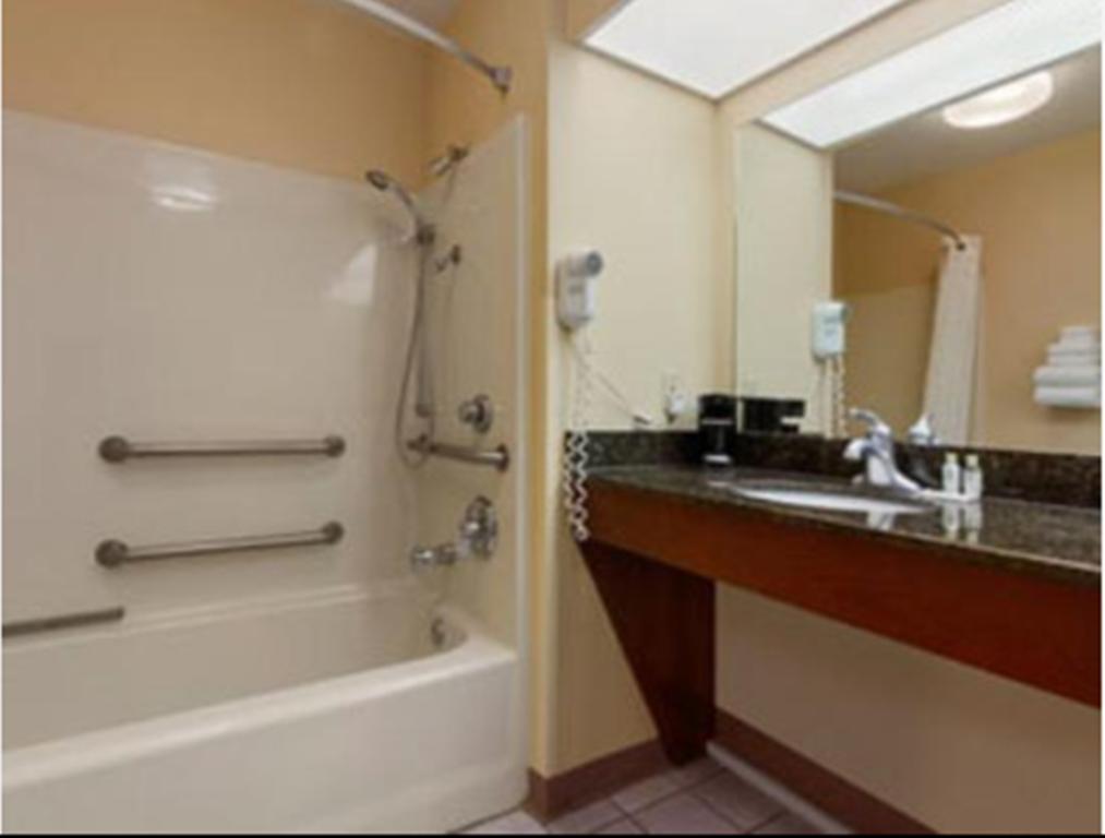 Baymont By Wyndham Eden Quarto foto